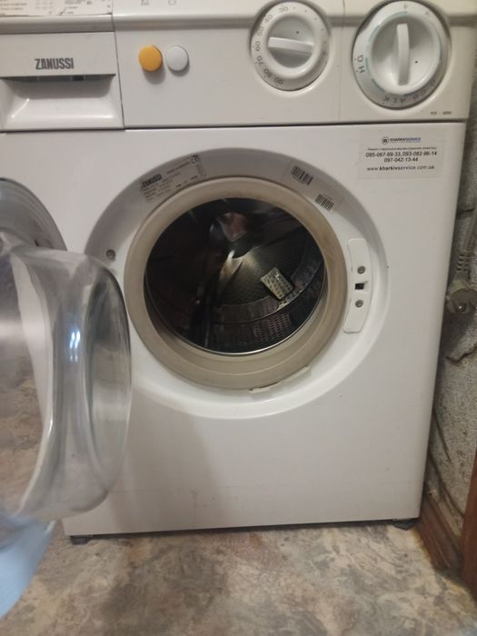 Продається б/у пральна машина Занусси fcs 800c