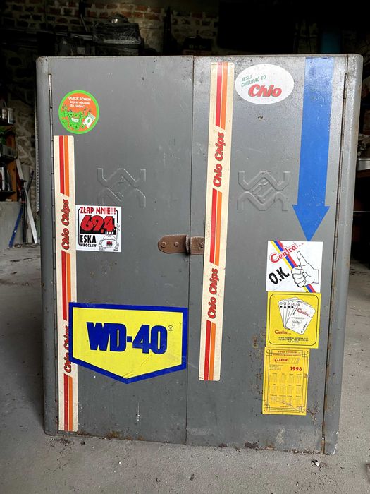 Metalowa szafa do warsztatu lub garażu na narzędzia