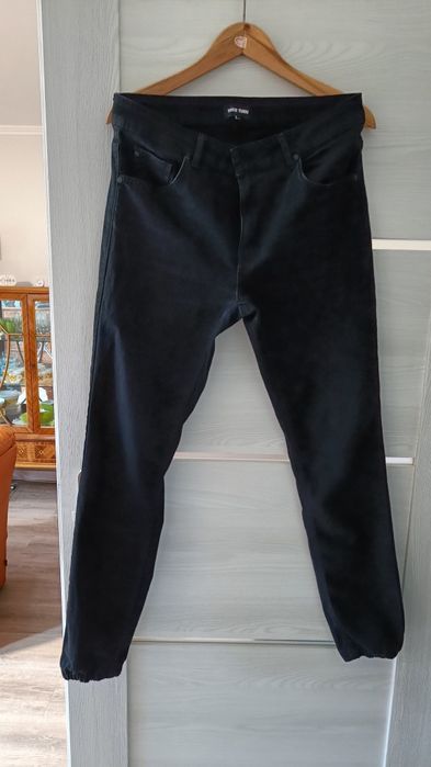 Spodnie czarne Your turn 32