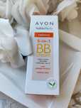 Rozświetlający krem BB 5in1, extra light, Avon