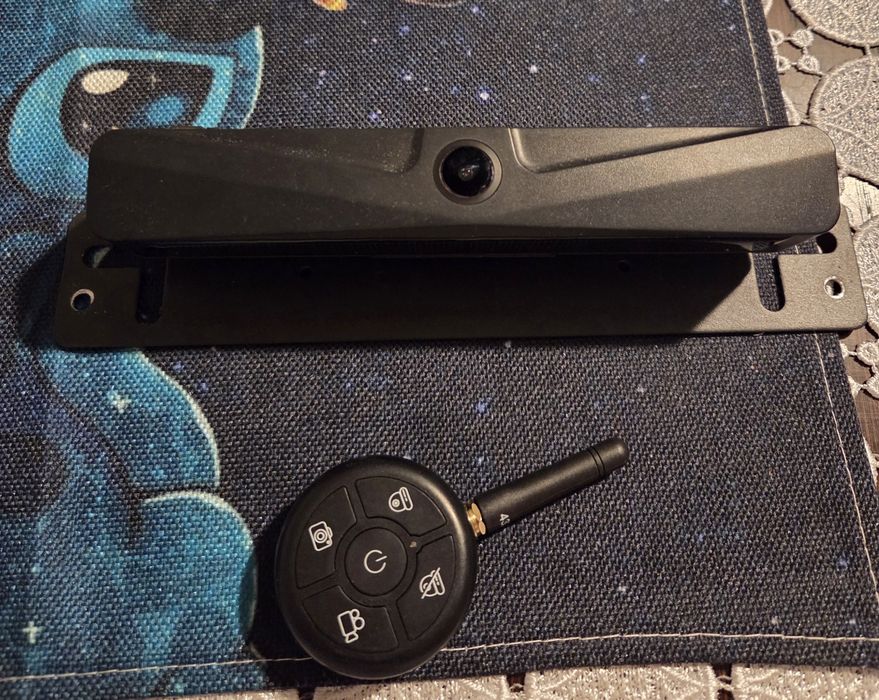 Bezprzewodowa kamera cofania zasilana energią słoneczną z funkcją FULL