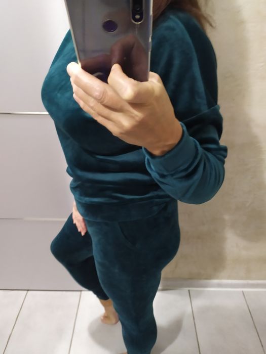 Dres welurowy polskiego producenta "La Perla"  rozm:36 ,S,M