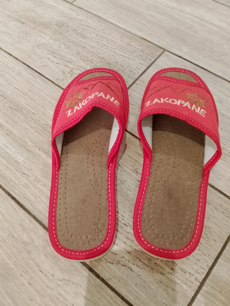 Kapcie damskie nowe