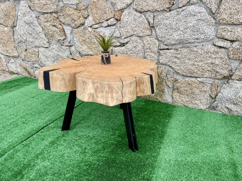 Mesa centro estilo rústica de madeira de cedro e resina epoxy (novo)