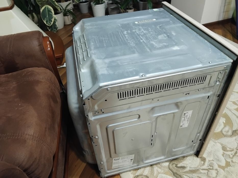 Варильна поверхня і електрична духовка Ariston