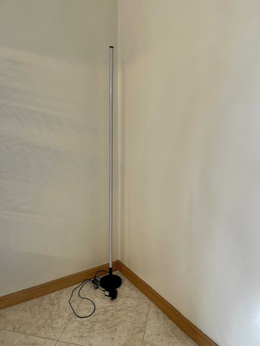 Candeeiro LED RGB de Canto