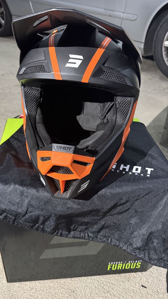 Capacete shot tamanho M