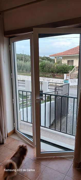 Sacadas  de abrir  usadas em bom estado