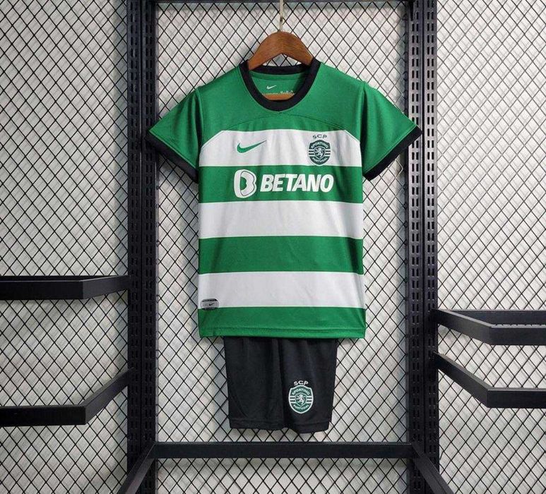 Conjuntos disponíveis 2 aos 14 anos