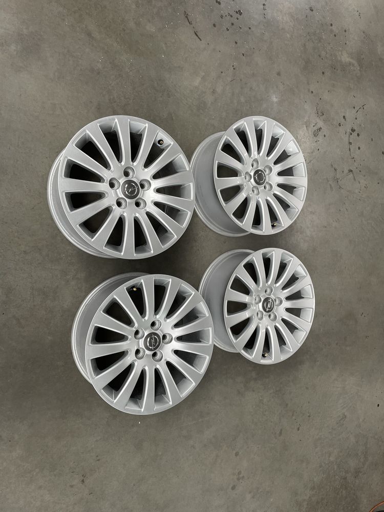 Felgi kola opel insignia 18 cali 5x120 et41 8j super stan oryginalne