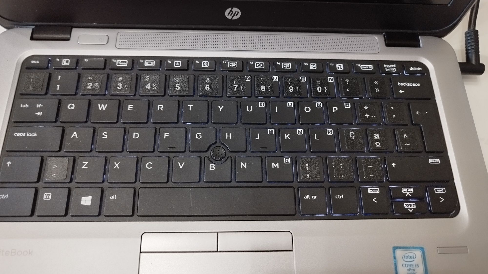HP Elitebook 820 G3  i5, 8gb, 256gb SSD