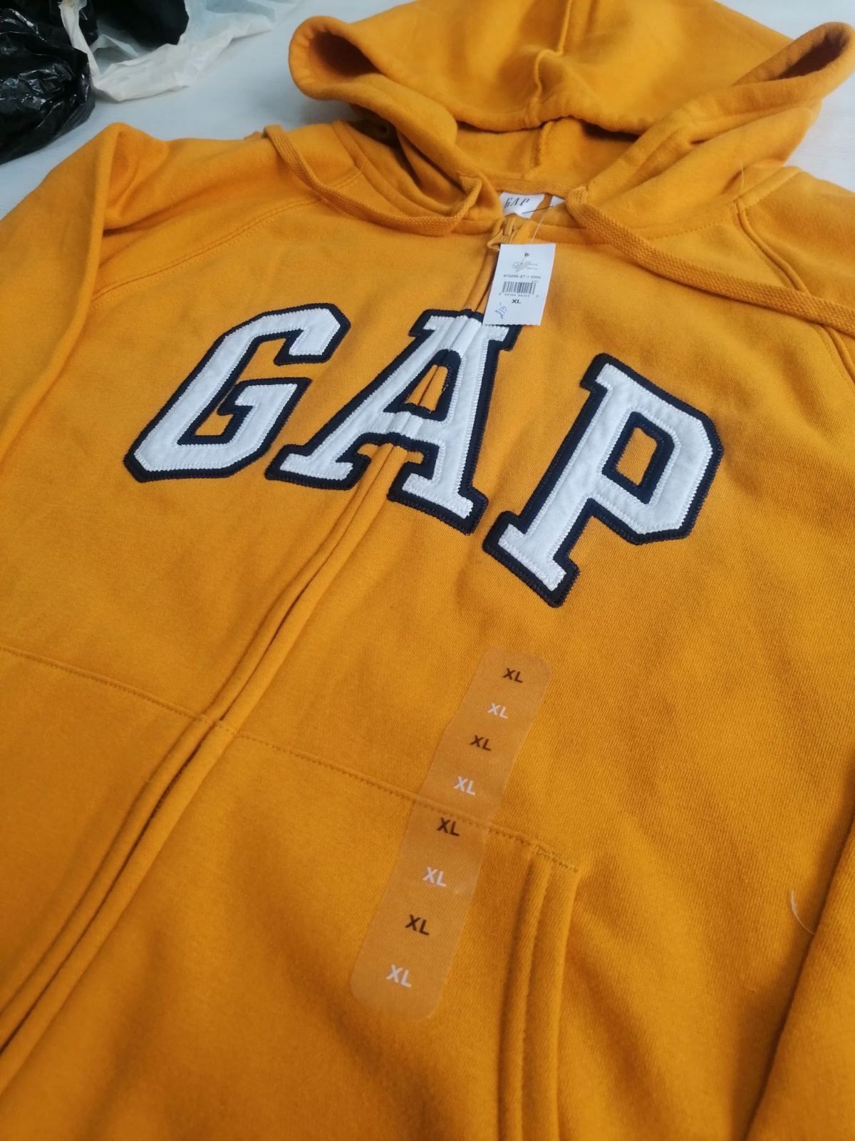 новый костюм gap sk8