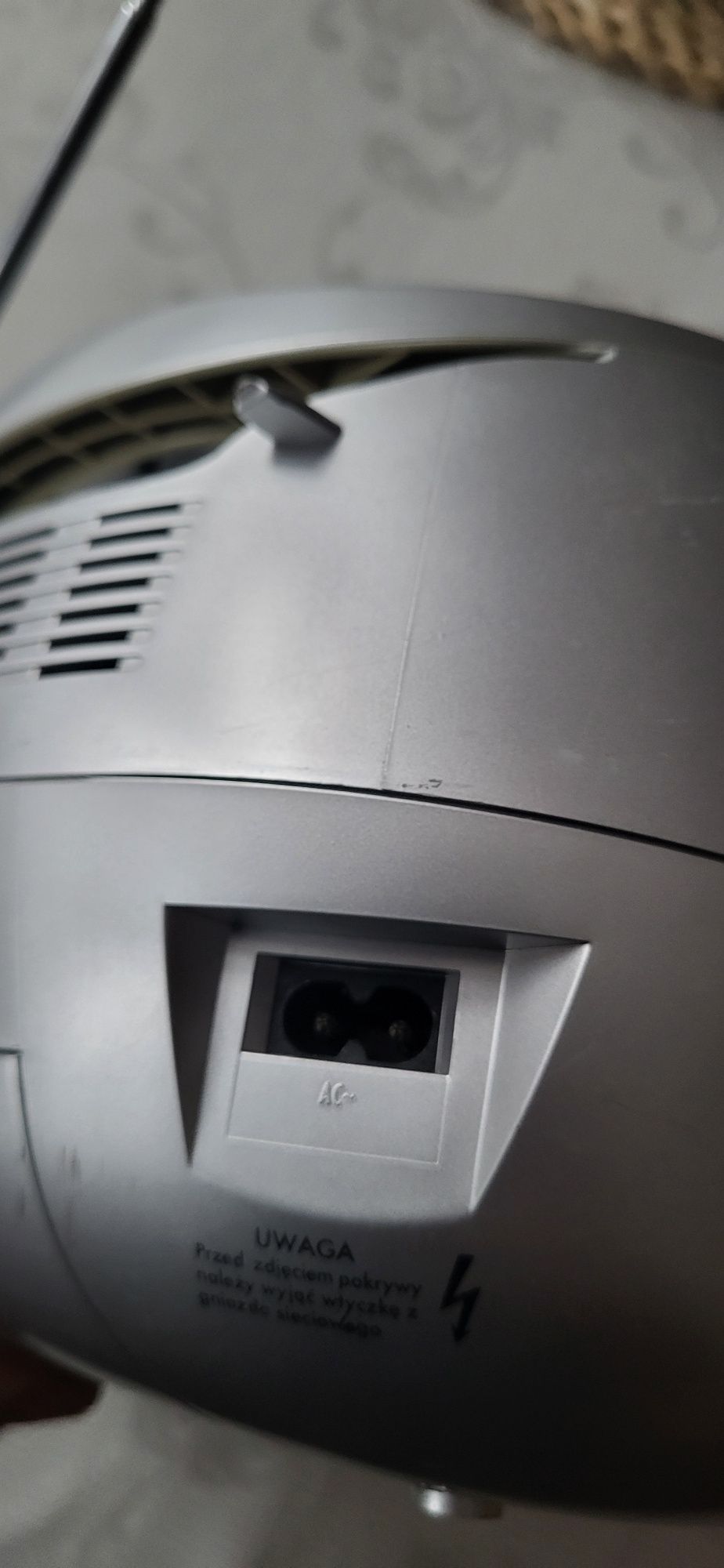 Stary radioodtwarzacz Grundig RRCD 2700 MP3
