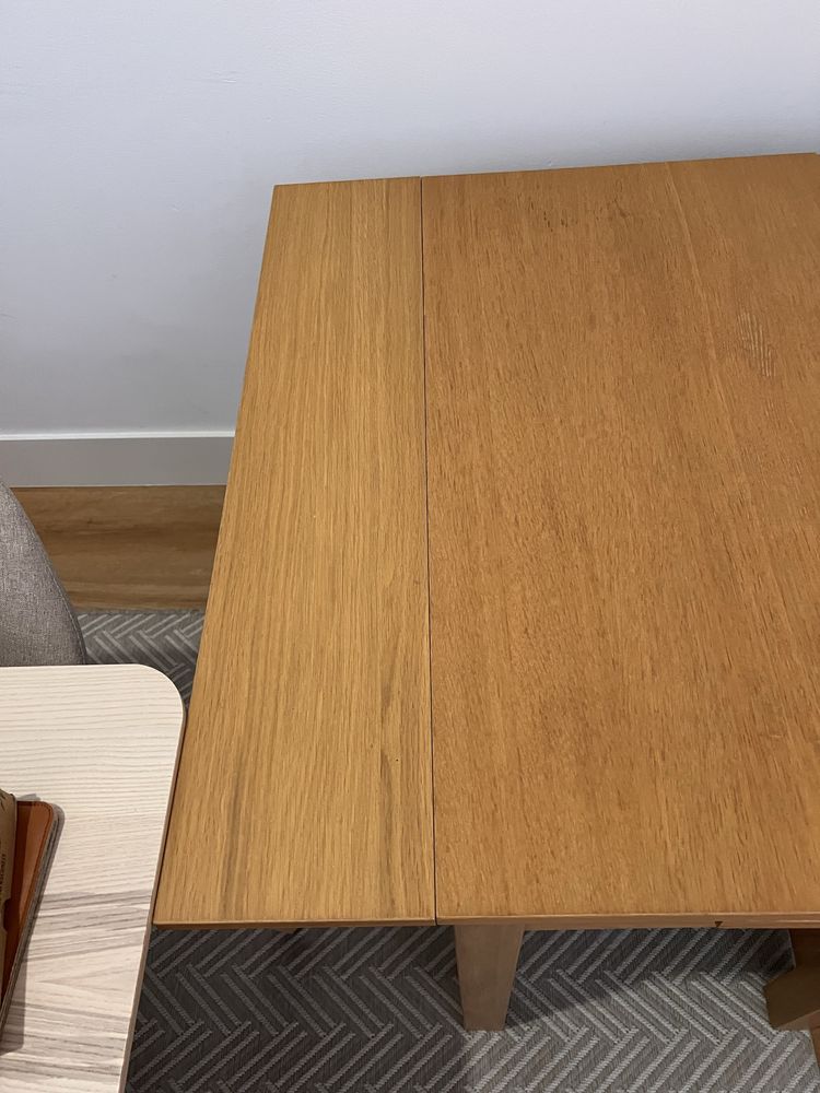 Mesa extensível BJURSTA chapa de carvalho 50/70/90x90 cm