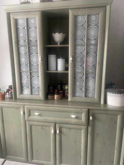 Zestaw mebli w kolorze szarozielonym