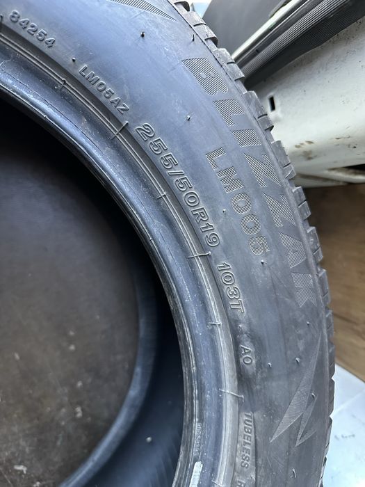 Резина 255/50/19 Bridgestone R19 Зима 2023 90%