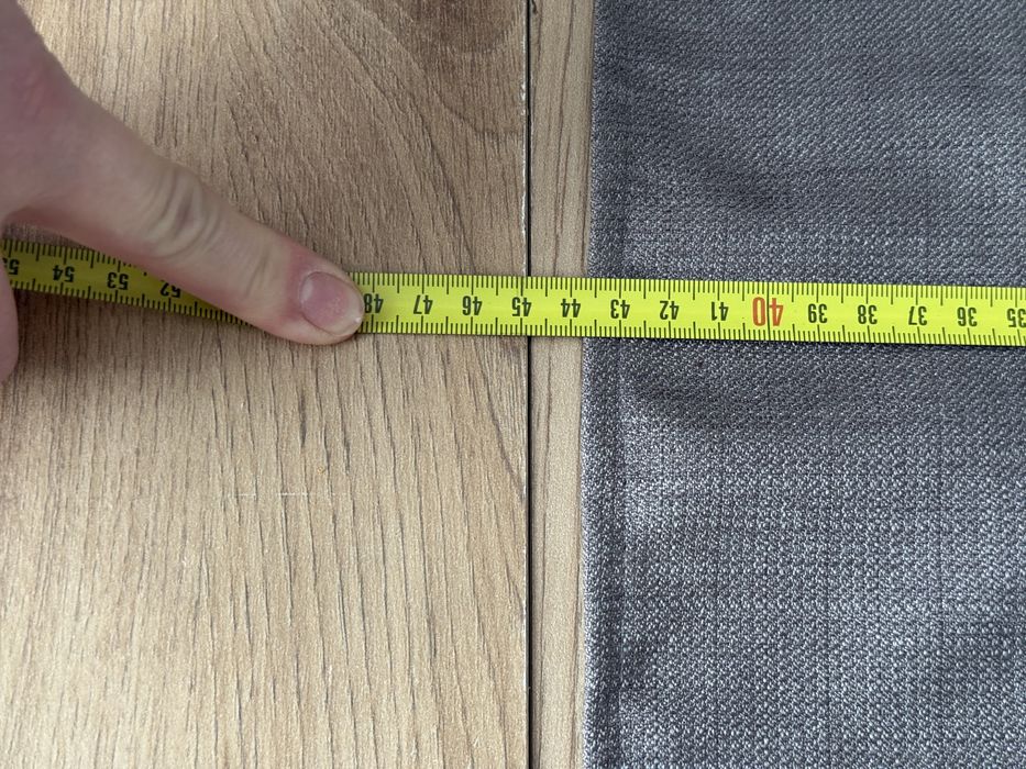 Stół z krzesłami. 145x110