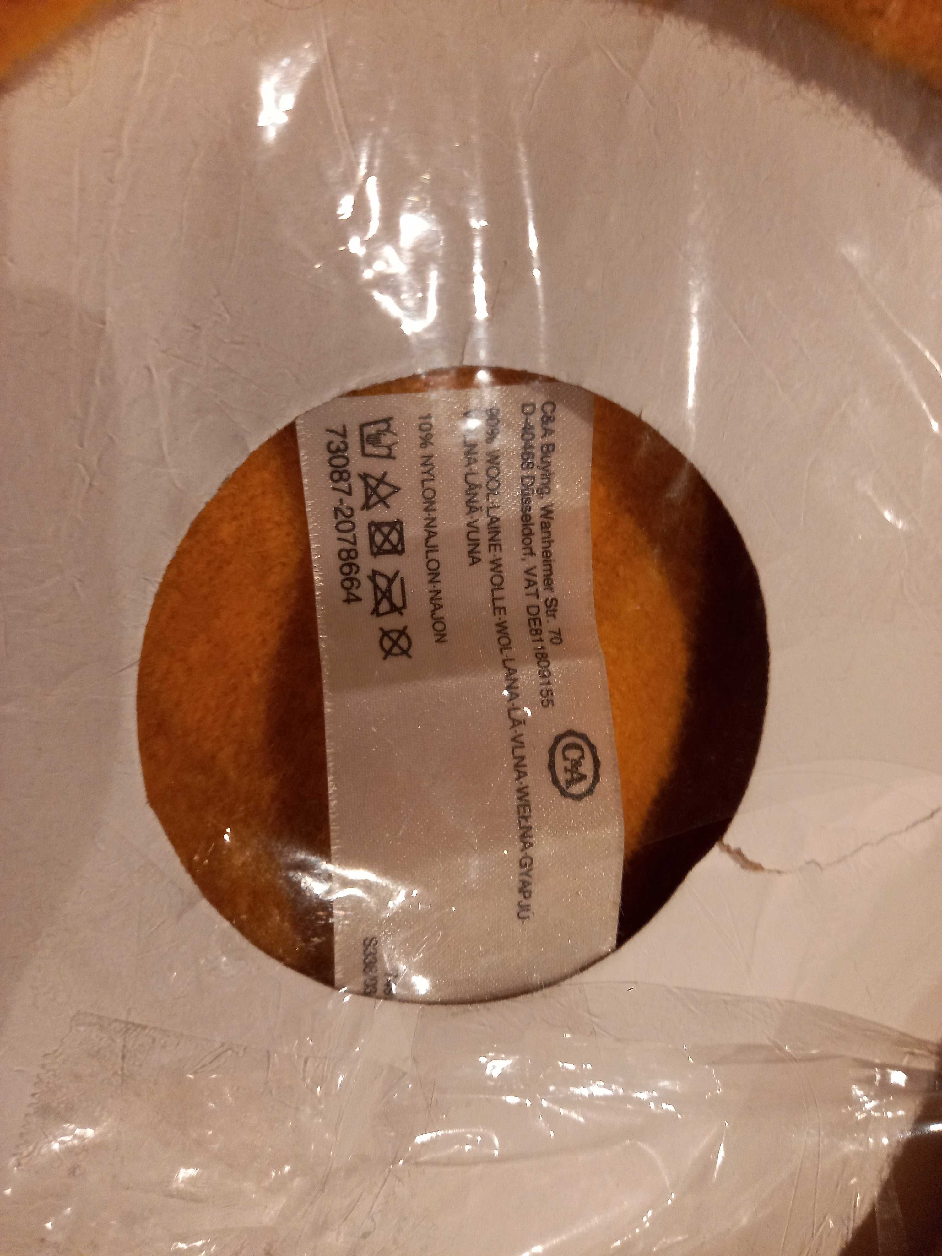 Boina de sra., em amarelo torrado - TU - C&A