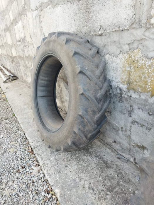 Продам покришки мтз-82