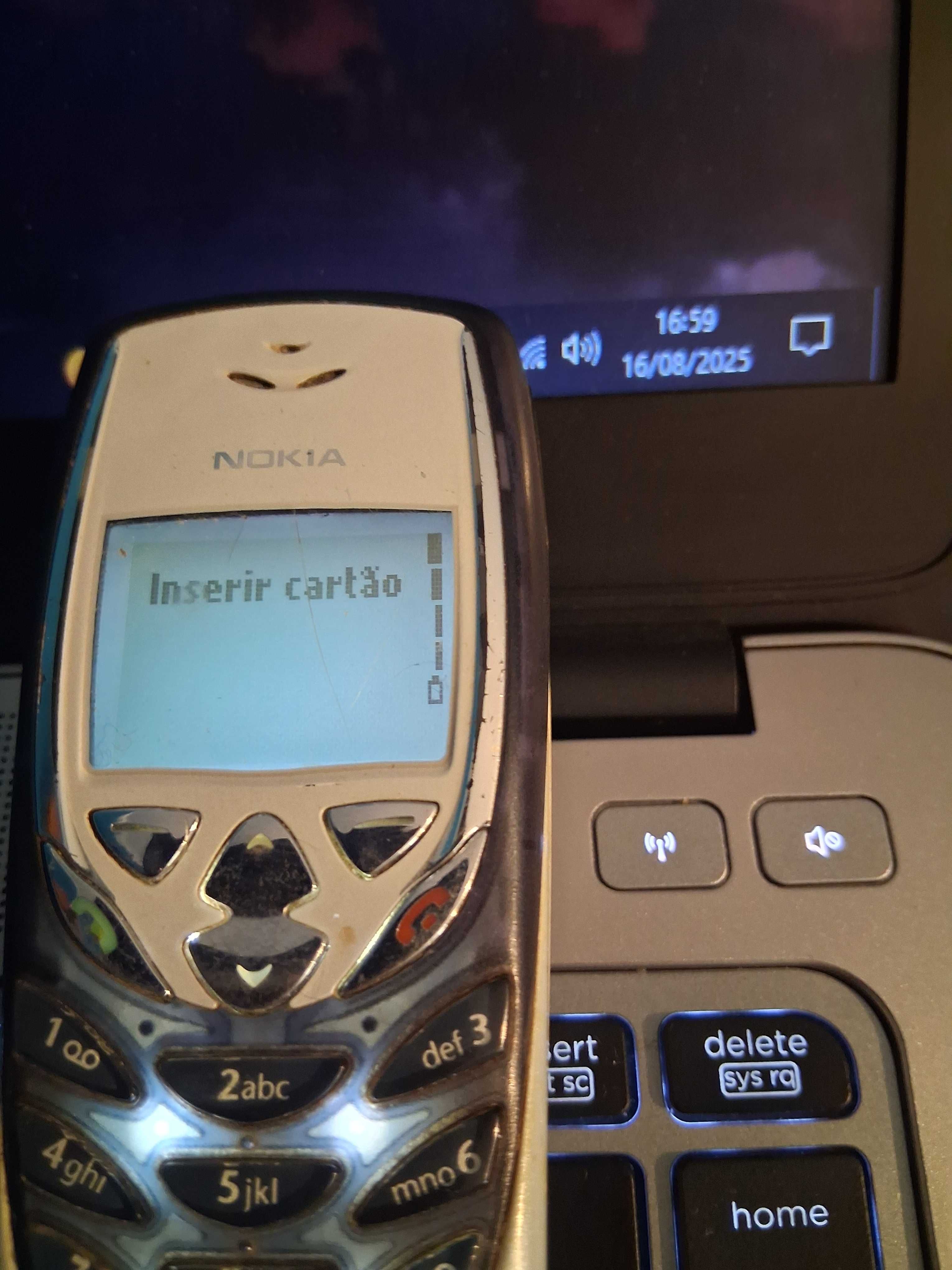 Telemóvel Nokia 8310