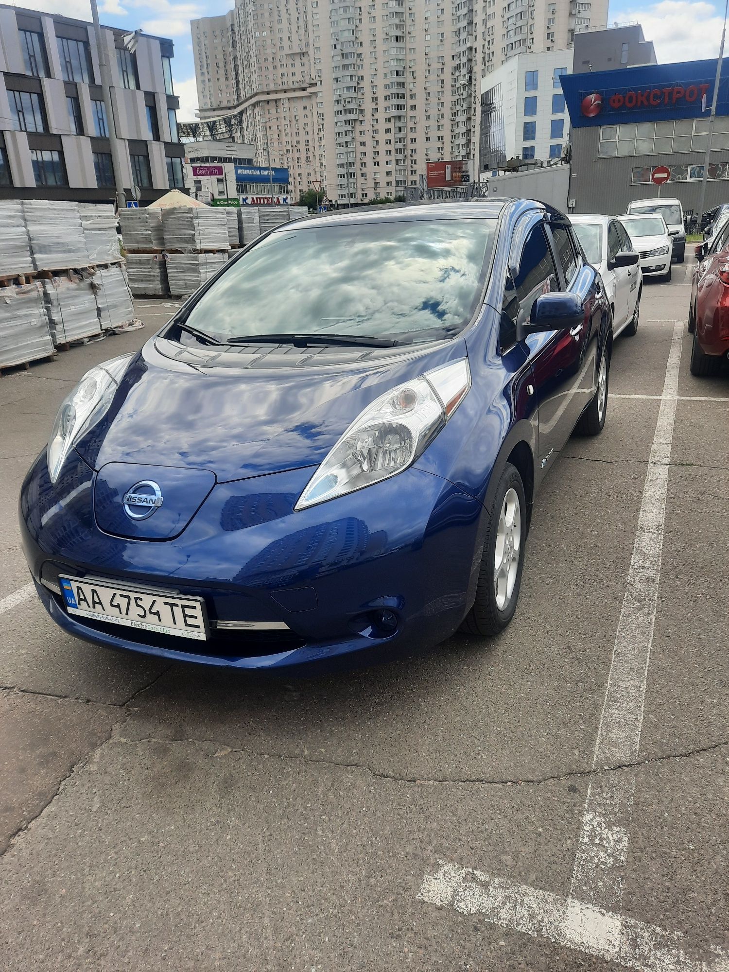 Продам Nissan Leaf 2017г 30kWT 12/12 ( замена на ориг.40кВТ )6,6квт