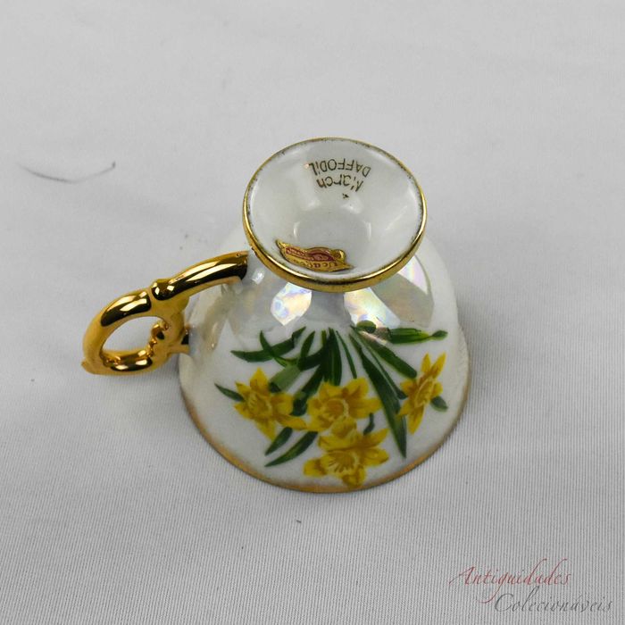 Chávena de café e pires Lustrina, “March Daffodil” circa 1950