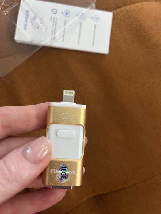 Флешка для телефона fleshdrive на 16 gb