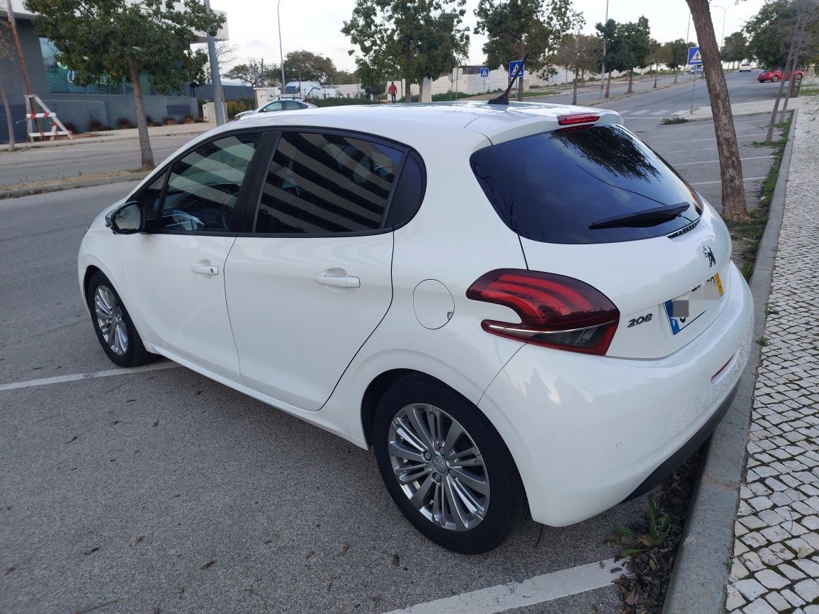 Peugeot 208 1.2 PureTech Style Facelift 2017