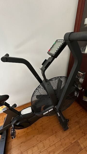 rower stacjonarny Airbike Assault - Rogue ECHO Bike v2.0