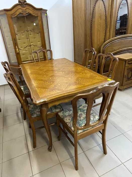 Stół wraz z krzesłami w stylu ludwikowskim. Transport cały kraj.