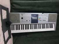 Teclado Yamaha PSR E323