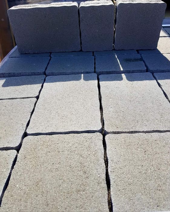 Тротуарна плитка та бруківка,бордюр,поребрик.