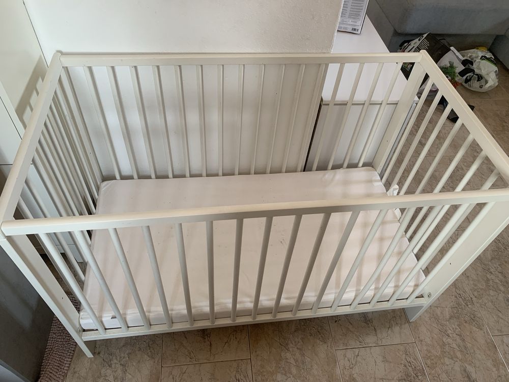 Berço para bebê otimo estado com colchao