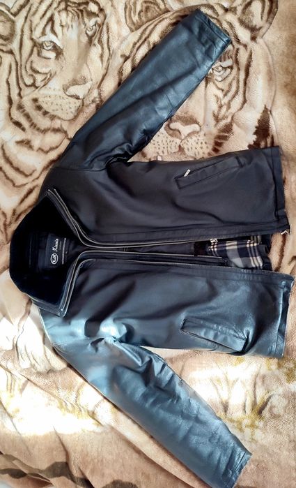 Шкіряна зимова чоловіча куртка