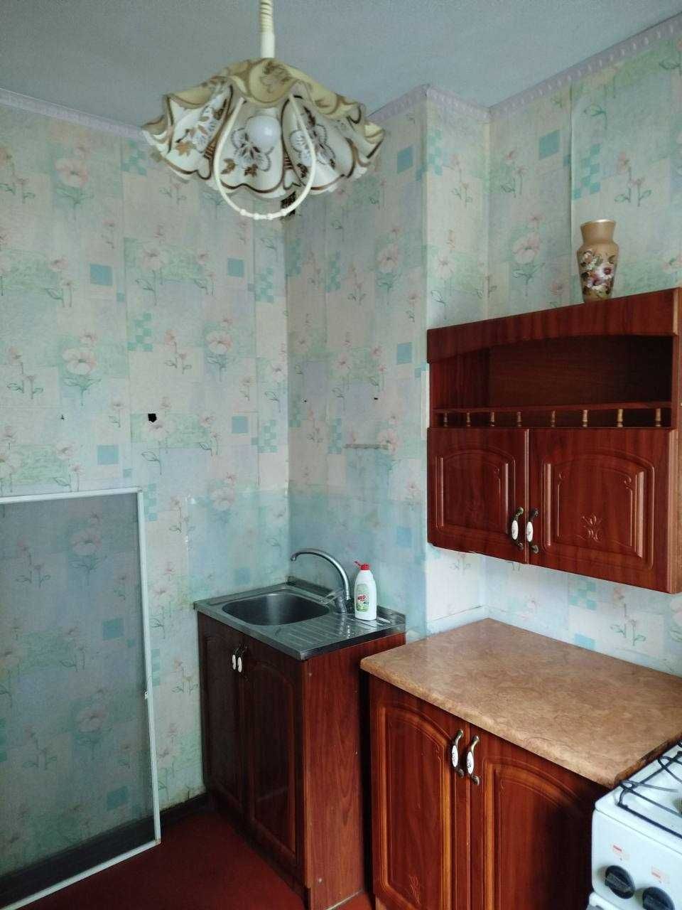 Продам  2-кімнатну квартиру вул. Соборності , район Кільце Косіора