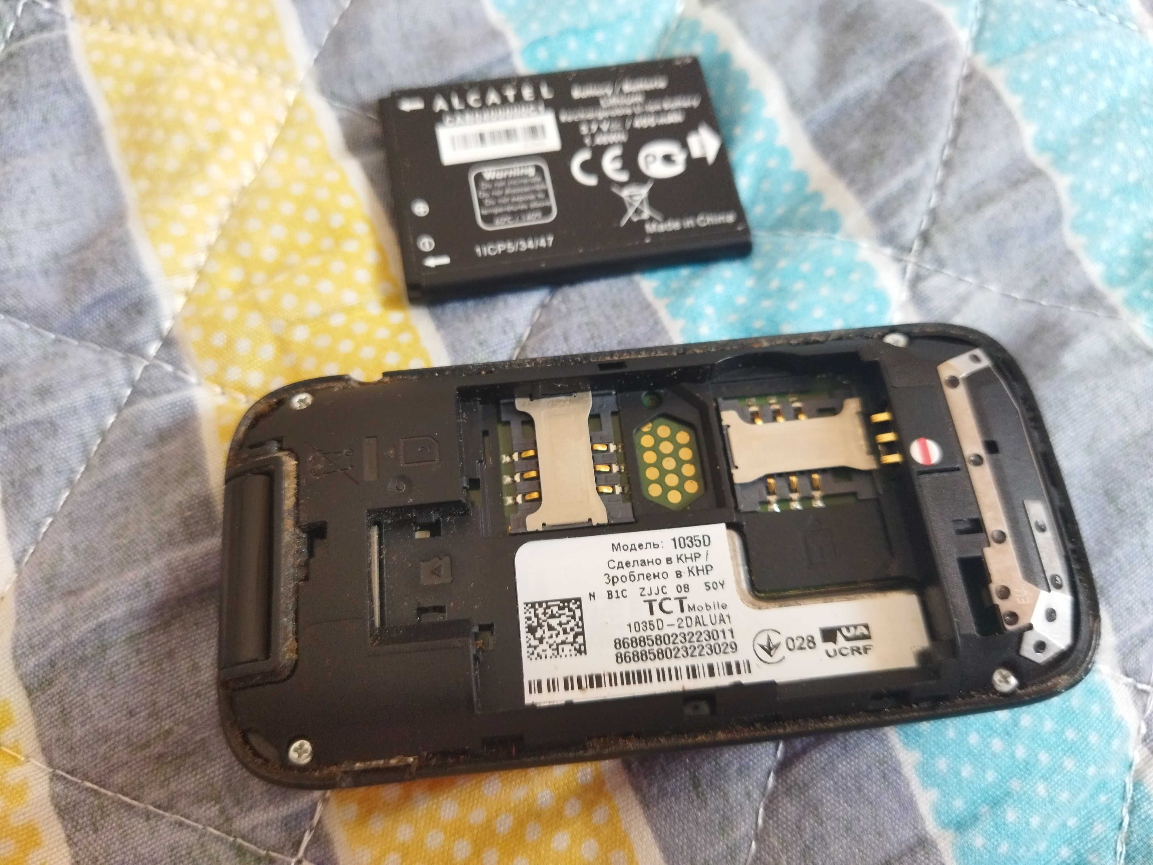 Alcatel One Touch 1035D Dual SIM треб замены шлейфа.
