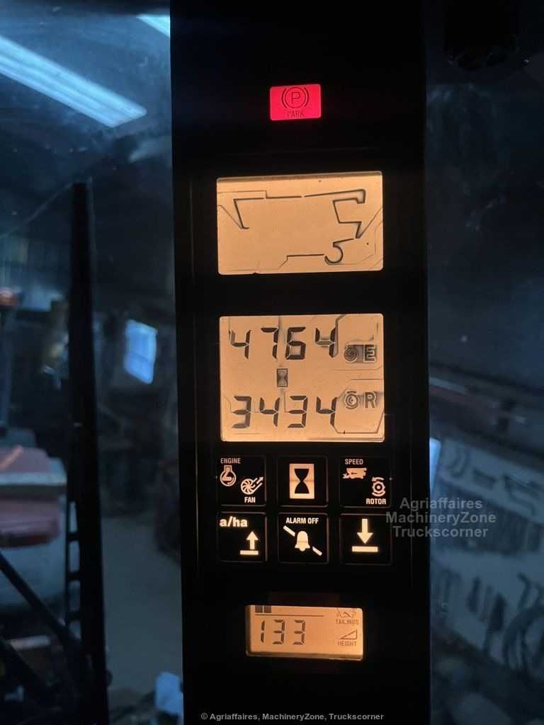 Комбайн Case IH 2388