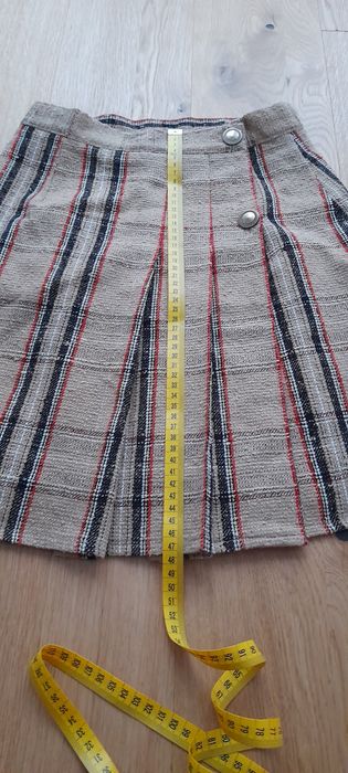 Spodnica damska z faldami  w krate bezowa r. S