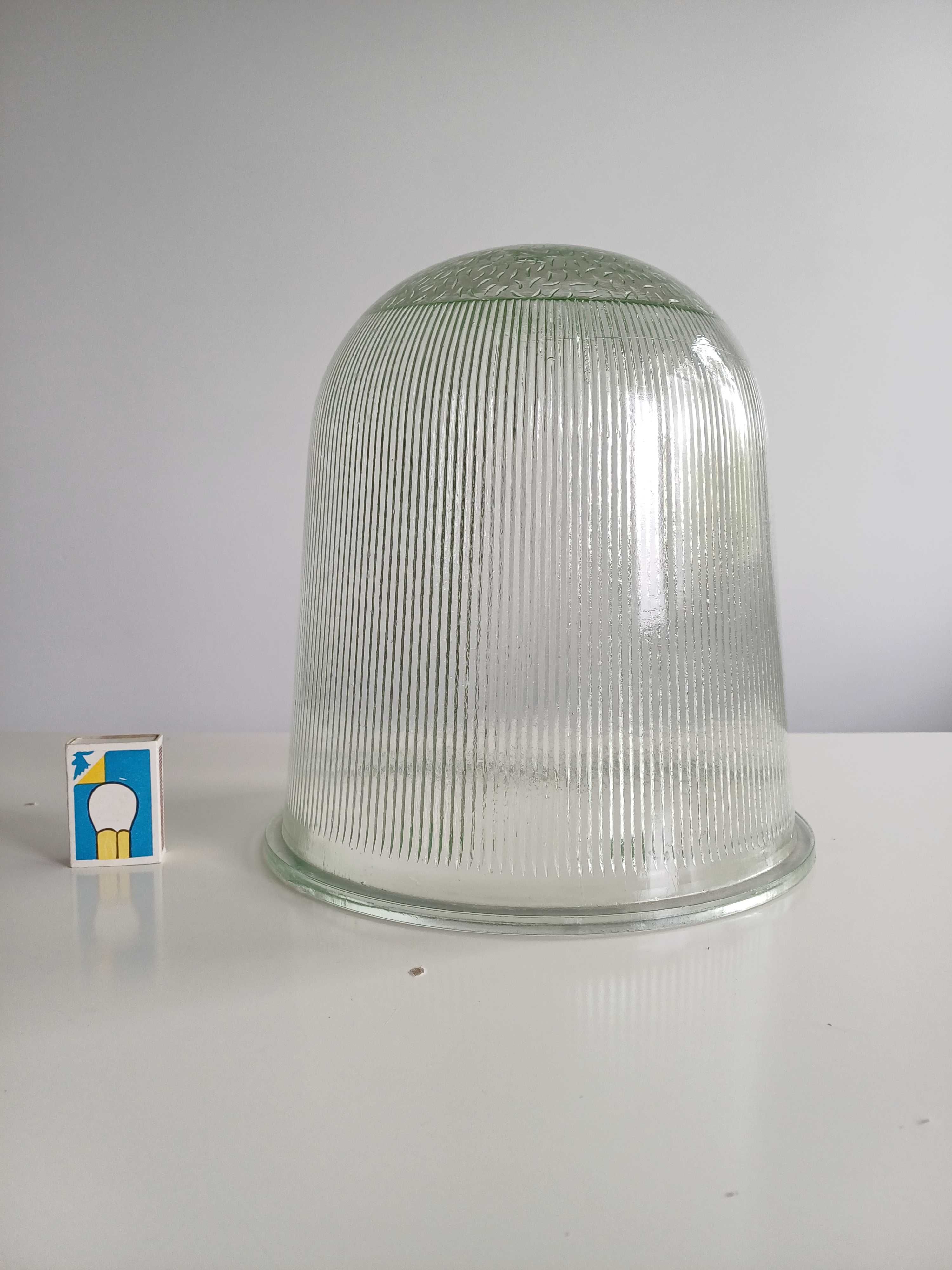 Szklany KLOSZ lampy przemysłowej,  średnica  25 cm  wysokośc 27 cm