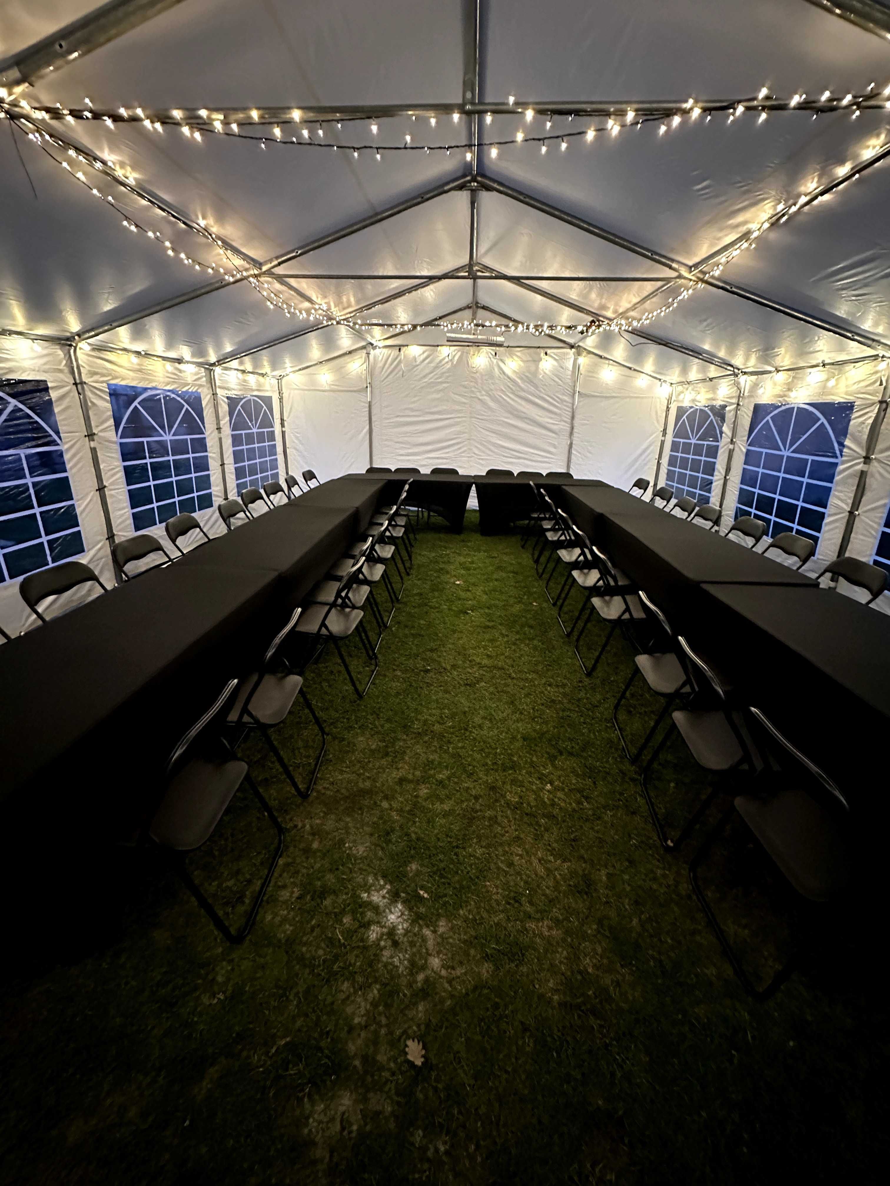 Namiot 6 x 8m stoły, krzesła, oświetlenie
