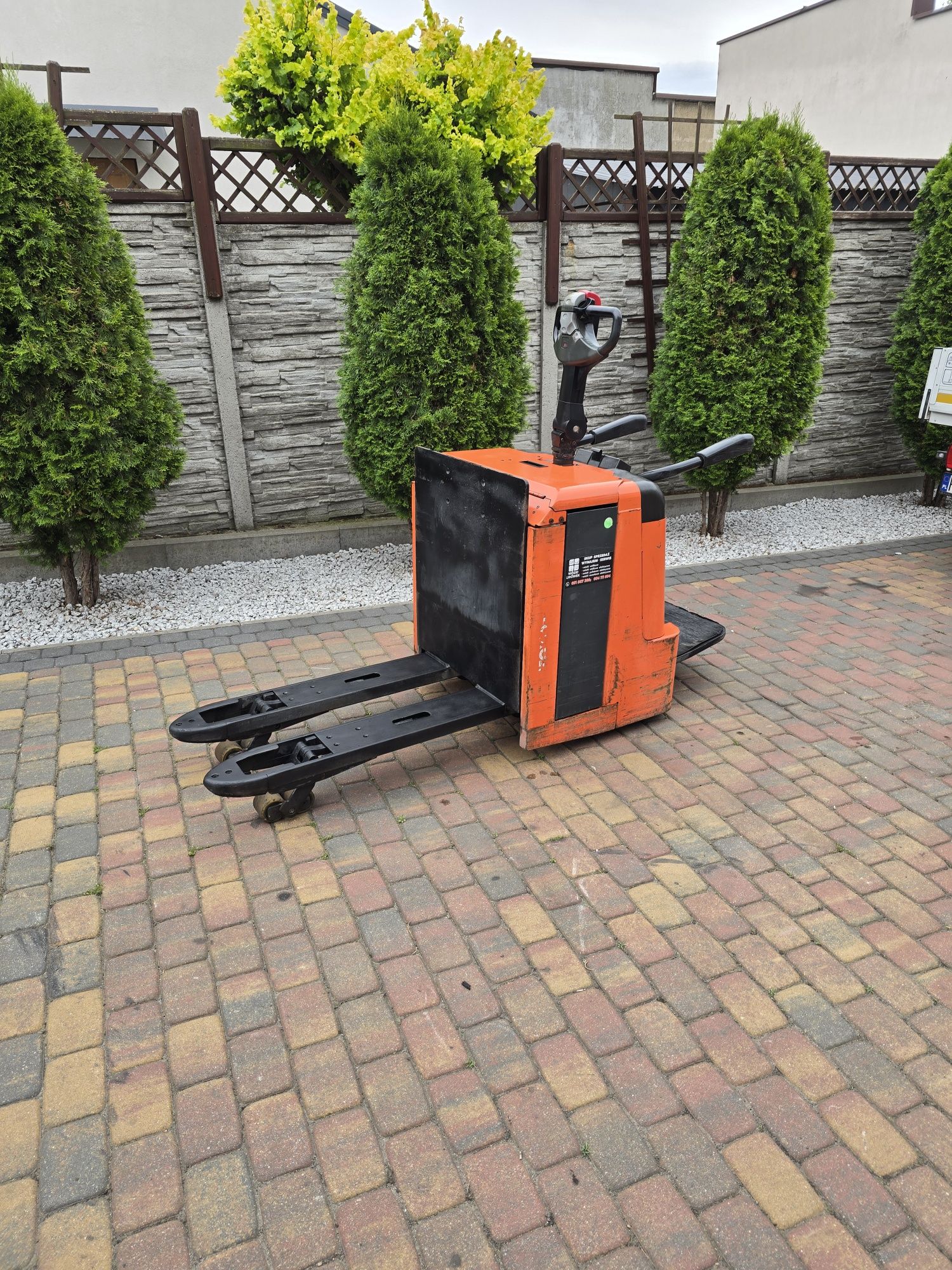 Wózek paletowy elektryczny Toyota 7PLL24 2400kg paleciak