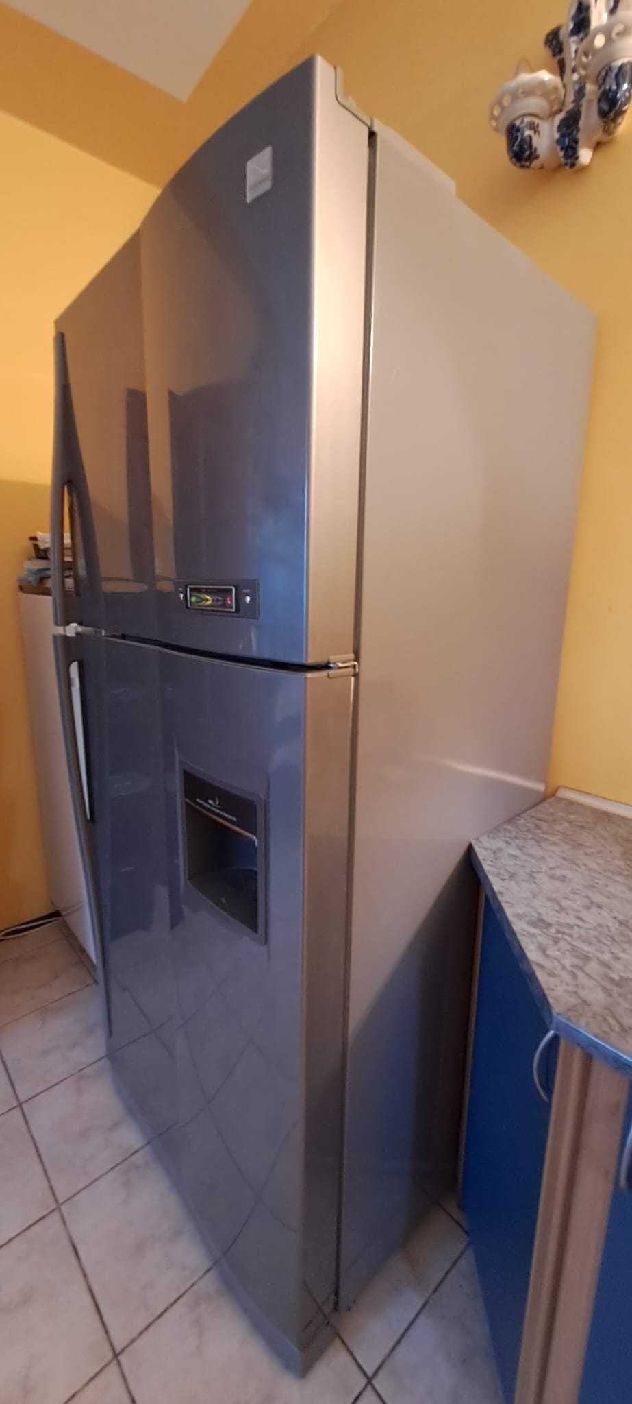 Bezszronowa chłodziarko-zamrażarka 3D Daewoo Electronics (Uszkodzona?)