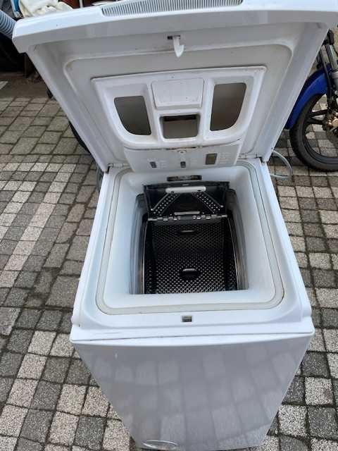 Pralka Whirlpool od góry