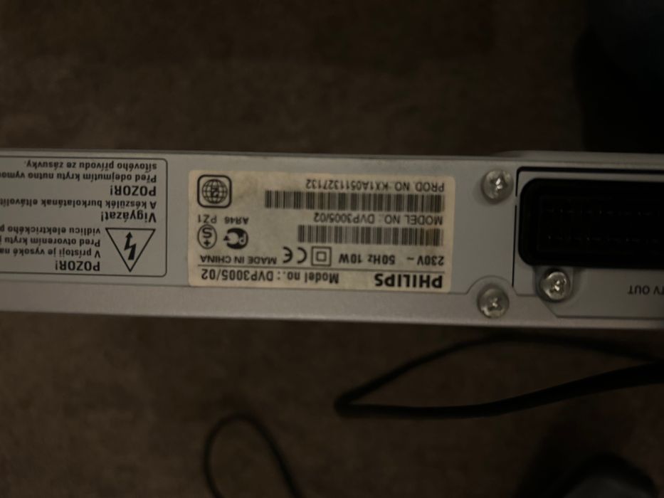 DVD marca Philips modelo DVP3005