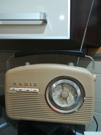 Radio retro beżowe Camry