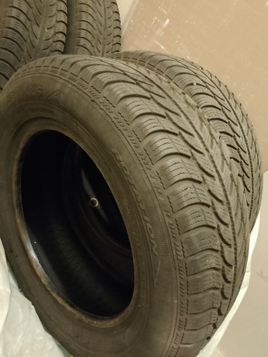 Резина зимова 185/65/14 Debica Frigo