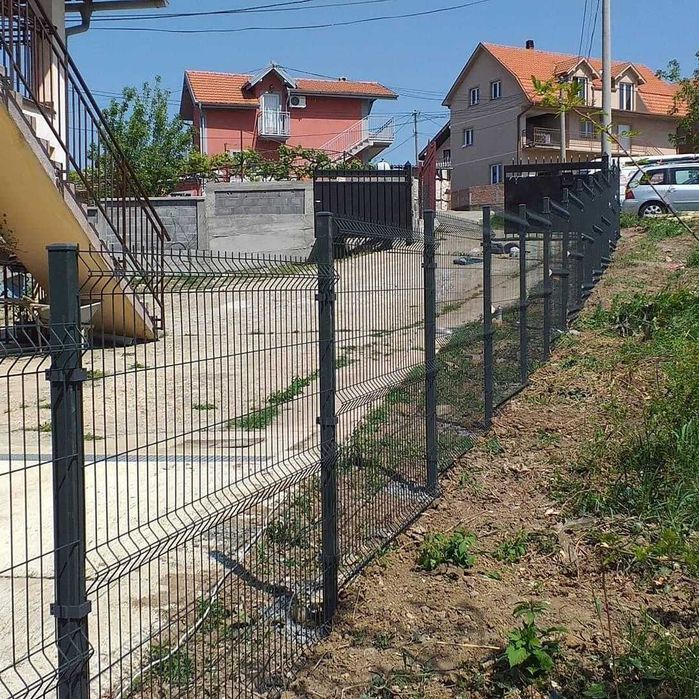 Паркан метал з 3D сітки.Ворота відкатні та створки за розмірами.Завод