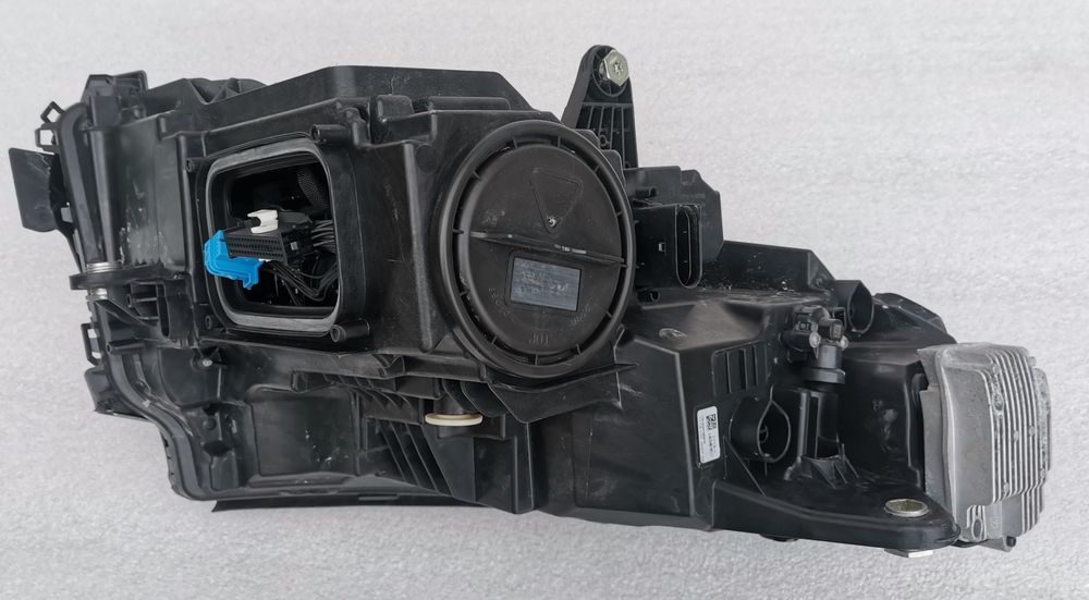 Фара левая Mercedes EQC Full LED W293