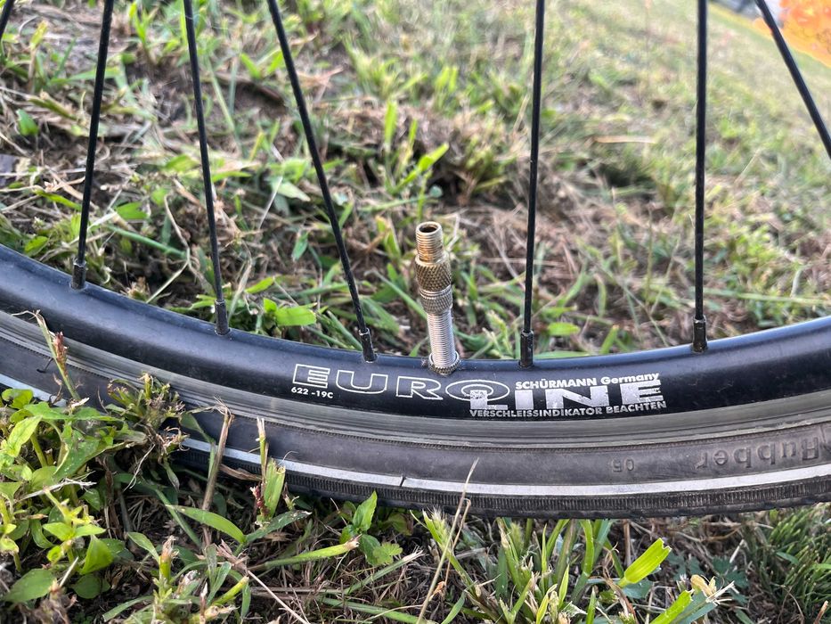 Rower trekkingowy - miejski 28", stan bdb, amortyzatory, oświetlenie