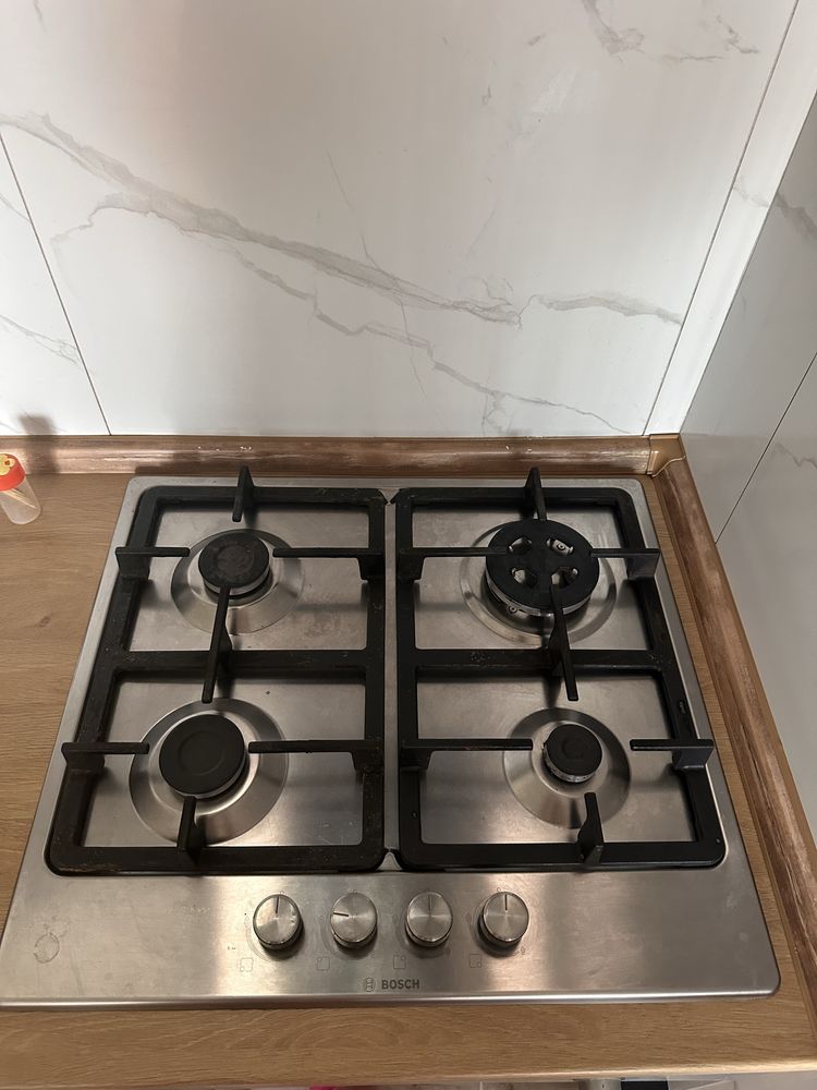 Варочна газова поверхня Bosch PGH6B5O90R